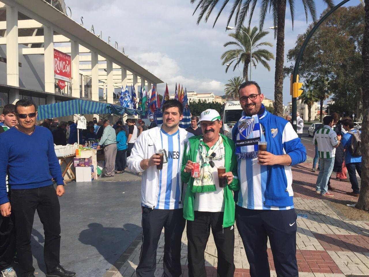 Socios en la previa de un partido