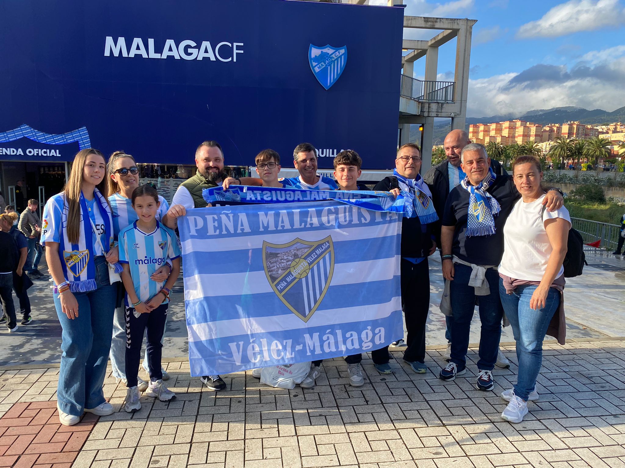 Socios en la previa de un partido